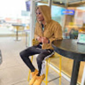 Meet your Posher, Zackary